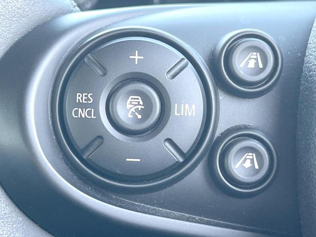 MINI クーパーD クラブマン 格子ステッチ入革シートセット LEDヘッド/フロントフォグランプ 純正ナビ パワーシート シートヒーター アダプティブクルーズコントロール 純正17インチAW コンフォートアクセス ETC 禁煙車(5枚目)