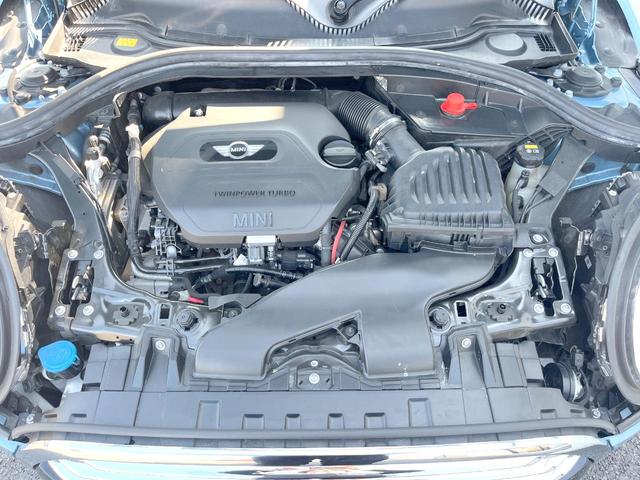 MINI クーパーD クラブマン 格子ステッチ入革シートセット LEDヘッド/フロントフォグランプ 純正ナビ パワーシート シートヒーター アダプティブクルーズコントロール 純正17インチAW コンフォートアクセス ETC 禁煙車(19枚目)