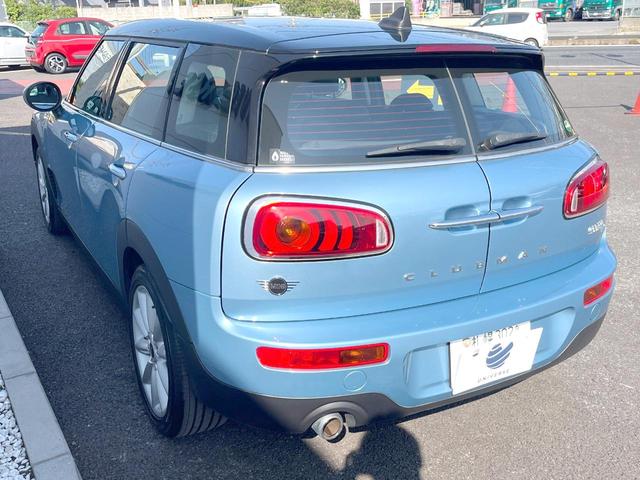 MINI クーパーD クラブマン 格子ステッチ入革シートセット LEDヘッド/フロントフォグランプ 純正ナビ パワーシート シートヒーター アダプティブクルーズコントロール 純正17インチAW コンフォートアクセス ETC 禁煙車(26枚目)