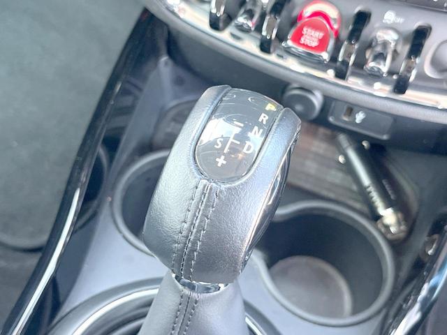 MINI クーパーD クラブマン 格子ステッチ入革シートセット LEDヘッド/フロントフォグランプ 純正ナビ パワーシート シートヒーター アダプティブクルーズコントロール 純正17インチAW コンフォートアクセス ETC 禁煙車(29枚目)