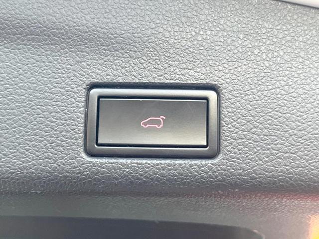 シャラン TSI コンフォートラインテックエディション 150台限定車 純正ナビTV バックカメラ アダプティブクルコン パワースライドドア シートヒーター パワーバックドア 純正17インチAW HIDヘッドランプ ヘッドランプウォッシャー ETC 禁煙車(7枚目)