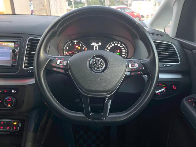 シャラン TSI コンフォートラインテックエディション 150台限定車 純正ナビTV バックカメラ アダプティブクルコン パワースライドドア シートヒーター パワーバックドア 純正17インチAW HIDヘッドランプ ヘッドランプウォッシャー ETC 禁煙車(13枚目)