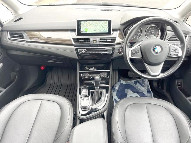 ２シリーズ ２１８ｄアクティブツアラー　ラグジュアリー　パーキングサポートＰＫＧ　コンフォートＰＫＧ　黒革シート　パワーシート　シートヒーター　パワーバックドア　純正ナビ　リアビューカメラ　ＬＥＤヘッド　純正１６インチＡＷ　ルームミラー内蔵ＥＴＣ　禁煙車（2枚目）