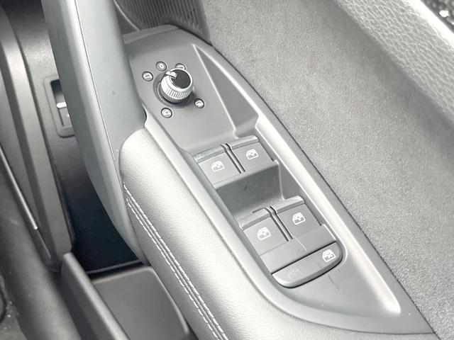 ＳＱ５スポーツバック ベースグレード　レザーＰＫＧ　コンフォートＰＫＧ　パノラマサンルーフ　地デジＴＶ　レッドブレーキキャリパー　黒革シート　全席シートヒーター　ステアリングヒーター　ＢａｎｇＯｌｆｓｅｎサウンド　マトリクスＬＥＤヘッド（50枚目）