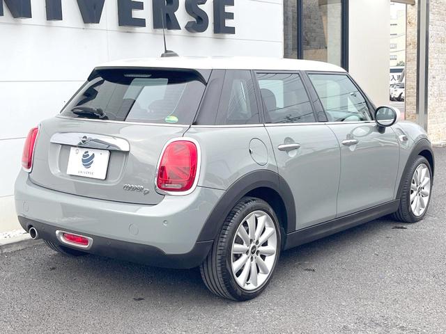 ＭＩＮＩ クーパーＤ　５ドア　１オーナー　カメラ／パーキングアシストＰＫＧ　ペッパーＰＫＧ　ＯＰ１７インチアルミ　ＬＥＤヘッドライト／ユニオンジャックリアコンビネーションランプ　純正ナビ　リアビューカメラ　ＥＴＣ　禁煙車（16枚目）