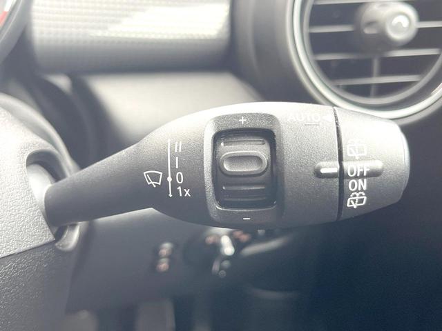 ＭＩＮＩ クーパーＤ　５ドア　１オーナー　カメラ／パーキングアシストＰＫＧ　ペッパーＰＫＧ　ＯＰ１７インチアルミ　ＬＥＤヘッドライト／ユニオンジャックリアコンビネーションランプ　純正ナビ　リアビューカメラ　ＥＴＣ　禁煙車（32枚目）