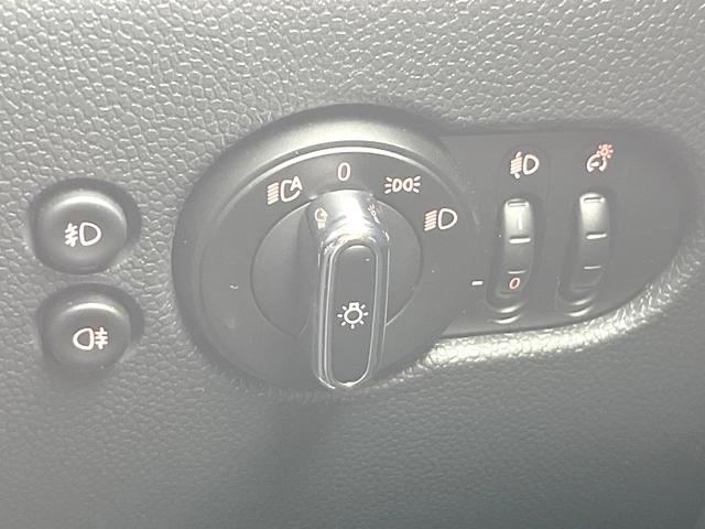 ＭＩＮＩ クーパーＤ　５ドア　１オーナー　カメラ／パーキングアシストＰＫＧ　ペッパーＰＫＧ　ＯＰ１７インチアルミ　ＬＥＤヘッドライト／ユニオンジャックリアコンビネーションランプ　純正ナビ　リアビューカメラ　ＥＴＣ　禁煙車（34枚目）