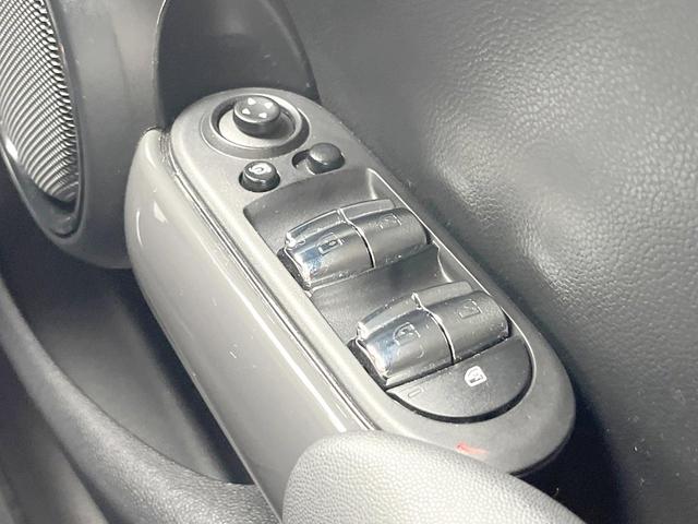 ＭＩＮＩ クーパーＤ　５ドア　１オーナー　カメラ／パーキングアシストＰＫＧ　ペッパーＰＫＧ　ＯＰ１７インチアルミ　ＬＥＤヘッドライト／ユニオンジャックリアコンビネーションランプ　純正ナビ　リアビューカメラ　ＥＴＣ　禁煙車（37枚目）