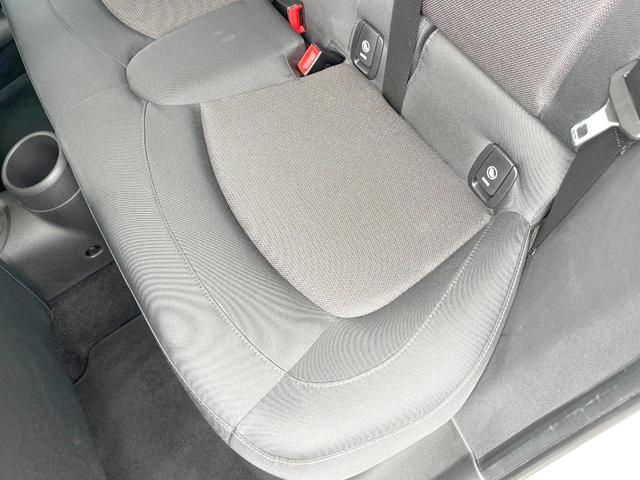 ＭＩＮＩ クーパーＤ　５ドア　１オーナー　カメラ／パーキングアシストＰＫＧ　ペッパーＰＫＧ　ＯＰ１７インチアルミ　ＬＥＤヘッドライト／ユニオンジャックリアコンビネーションランプ　純正ナビ　リアビューカメラ　ＥＴＣ　禁煙車（51枚目）