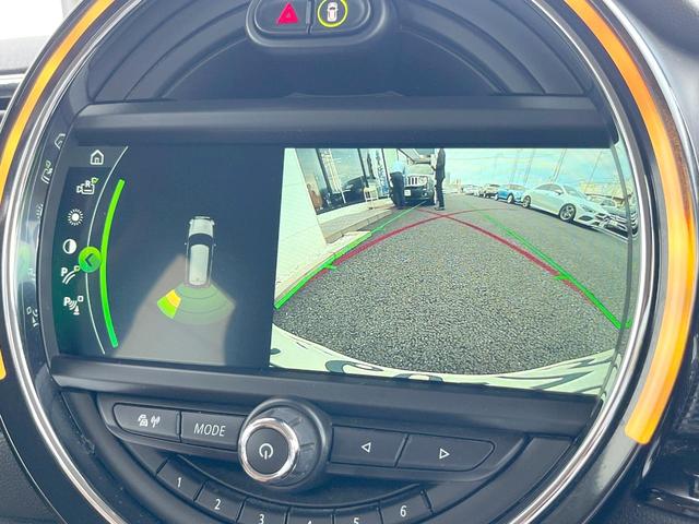 MINI クーパーD クラブマン ペッパーPKG LEDヘッドランプ/LEDフロントフォグランプ 純正ナビ リアビューカメラ アクティブクルーズ インテリジェントセーフティ コンフォートアクセス OP17インチアルミ ETC 禁煙(5枚目)