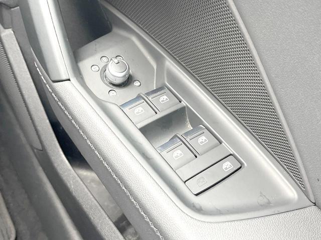 A3 スポーツバック40TFSIクワトロ Sライン 1オーナー コンビニエンス/アシスタンスPKG SラインプラスPKG ナビPKG 黒革 純正ナビTV バックカメラ バーチャルコックピット アダプティブクルコン LEDヘッドランプ ETC 禁煙(27枚目)