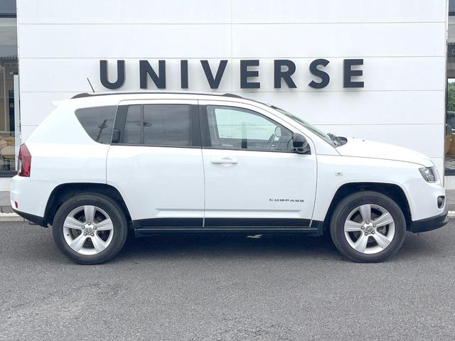 ジープ・コンパス スポーツ 三菱製ナビTV バックカメラ サイドカメラ クルーズコントロール 純正17インチ5本AW Bluetooth接続 プライバシーガラス オートエアコン シルバールーフレール ETC 禁煙車(23枚目)