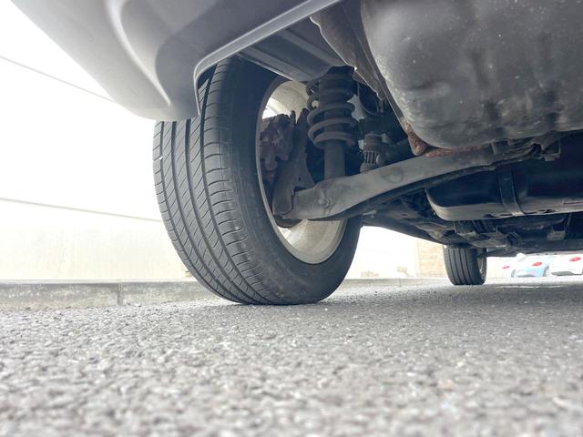 ジープ・コンパス スポーツ 三菱製ナビTV バックカメラ サイドカメラ クルーズコントロール 純正17インチ5本AW Bluetooth接続 プライバシーガラス オートエアコン シルバールーフレール ETC 禁煙車(26枚目)