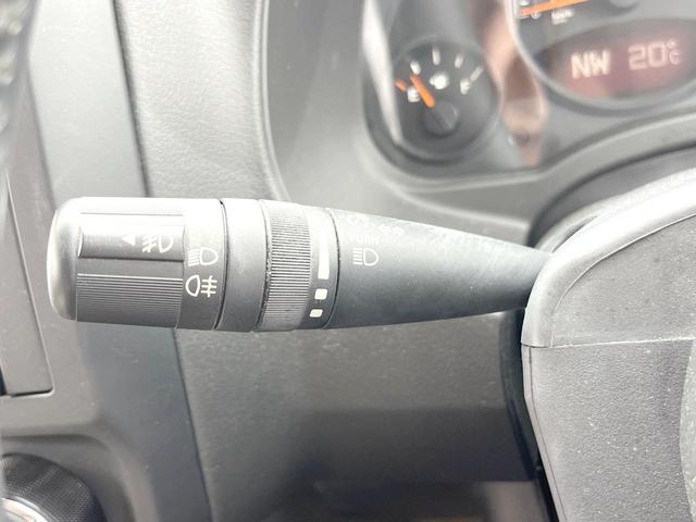 ジープ・コンパス スポーツ 三菱製ナビTV バックカメラ サイドカメラ クルーズコントロール 純正17インチ5本AW Bluetooth接続 プライバシーガラス オートエアコン シルバールーフレール ETC 禁煙車(30枚目)