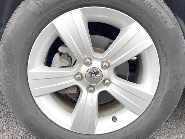 ジープ・コンパス スポーツ 三菱製ナビTV バックカメラ サイドカメラ クルーズコントロール 純正17インチ5本AW Bluetooth接続 プライバシーガラス オートエアコン シルバールーフレール ETC 禁煙車(49枚目)