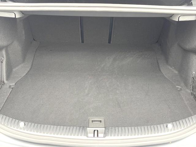 Cクラス C43 4マチック パノラミックスライディングルーフ 黒革シート 純正ナビTV バックカメラ レーダーセーフティPKG Burmester パワーシート シートヒーター 純正19インチAW キーレスゴー ETC 禁煙車(11枚目)