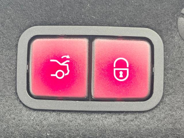 Cクラス C43 4マチック パノラミックスライディングルーフ 黒革シート 純正ナビTV バックカメラ レーダーセーフティPKG Burmester パワーシート シートヒーター 純正19インチAW キーレスゴー ETC 禁煙車(38枚目)