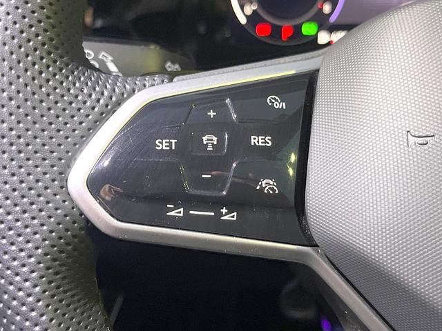 ゴルフヴァリアント eTSI Rライン プラチナムエディション 1オーナー 特別仕様車 DCCパッケージ APPLECARPLAY 純正ナビTV リアビューカメラ スマートエントリー シートヒーター ヘッドアップディスプレイ アダプティブクルコン ETC 禁煙車(7枚目)