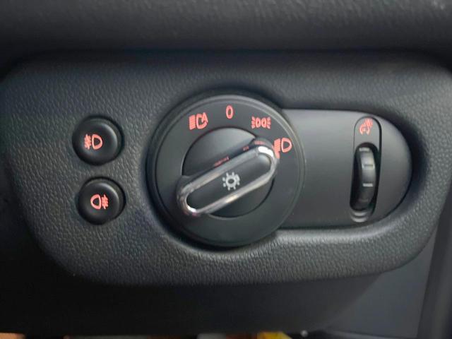 MINI クーパーS クラブマン 格子ステッチ入革シートセット ペッパーPKG 純正ナビ フルセグ バックカメラ パークディスタンスコントロール アクティブクルコン パワーシート シートヒーター 純正17インチAW ETC 禁煙車(29枚目)