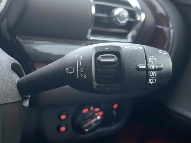 MINI クーパーS クラブマン 格子ステッチ入革シートセット ペッパーPKG 純正ナビ フルセグ バックカメラ パークディスタンスコントロール アクティブクルコン パワーシート シートヒーター 純正17インチAW ETC 禁煙車(30枚目)
