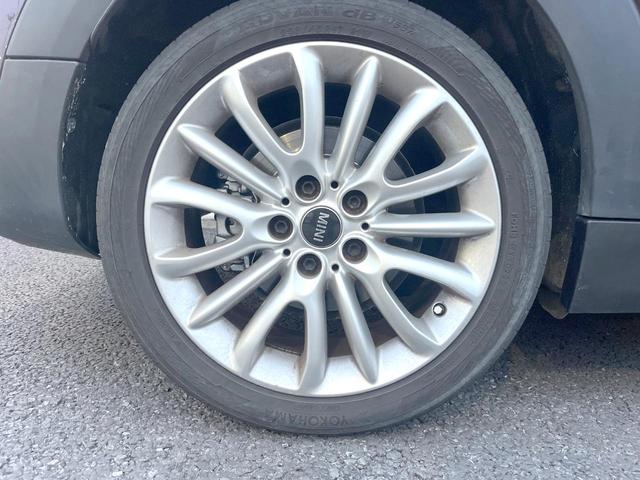 MINI クーパーS クラブマン 格子ステッチ入革シートセット ペッパーPKG 純正ナビ フルセグ バックカメラ パークディスタンスコントロール アクティブクルコン パワーシート シートヒーター 純正17インチAW ETC 禁煙車(48枚目)