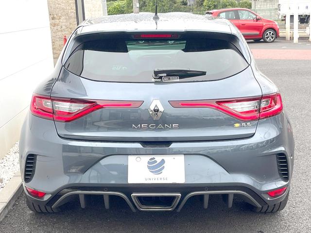 ●当店では第三者機関による車両品質鑑定を導入し、修復歴車を排除。鑑定書が発行されますので、ぱっと見ただけでは分からない箇所まで納得した上でご検討いただけます。※一部未実施の場合がございます。