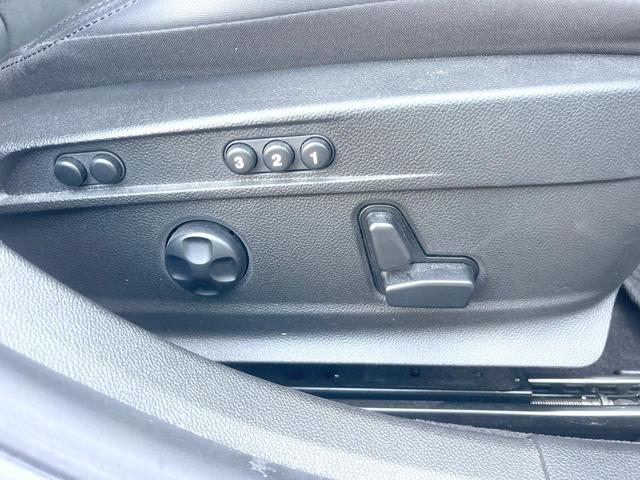 ジュリア クアドリフォリオ 510PS harmankardonサウンド APPLECARPLAY リアビューカメラ パワーシート シートヒーター アダプティブクルコン HIDヘッドライト 純正19インチアルミ ETC 禁煙(28枚目)