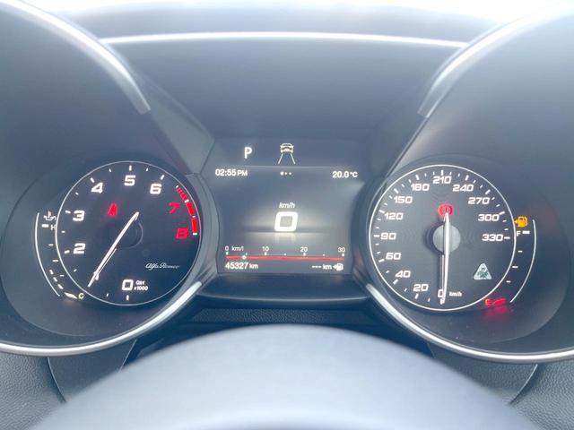 ジュリア クアドリフォリオ 510PS harmankardonサウンド APPLECARPLAY リアビューカメラ パワーシート シートヒーター アダプティブクルコン HIDヘッドライト 純正19インチアルミ ETC 禁煙(38枚目)