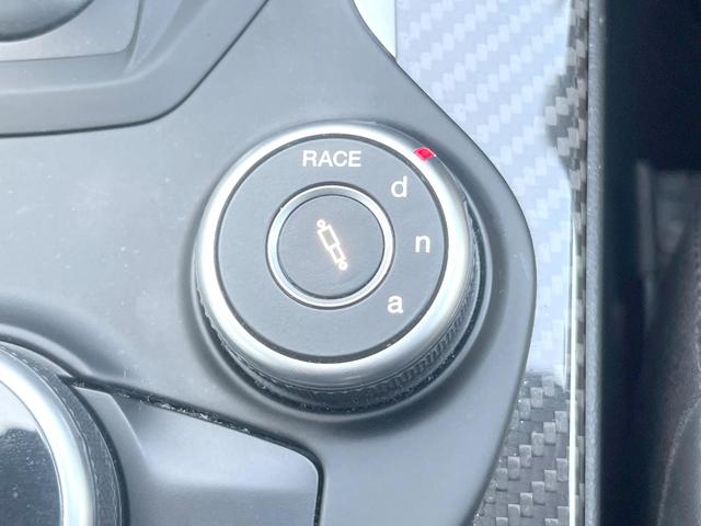 ジュリア クアドリフォリオ 510PS harmankardonサウンド APPLECARPLAY リアビューカメラ パワーシート シートヒーター アダプティブクルコン HIDヘッドライト 純正19インチアルミ ETC 禁煙(41枚目)