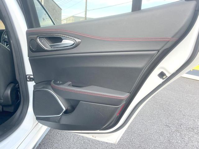 ジュリア クアドリフォリオ 510PS harmankardonサウンド APPLECARPLAY リアビューカメラ パワーシート シートヒーター アダプティブクルコン HIDヘッドライト 純正19インチアルミ ETC 禁煙(49枚目)