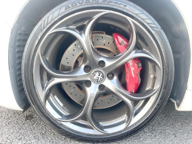 ジュリア クアドリフォリオ 510PS harmankardonサウンド APPLECARPLAY リアビューカメラ パワーシート シートヒーター アダプティブクルコン HIDヘッドライト 純正19インチアルミ ETC 禁煙(56枚目)