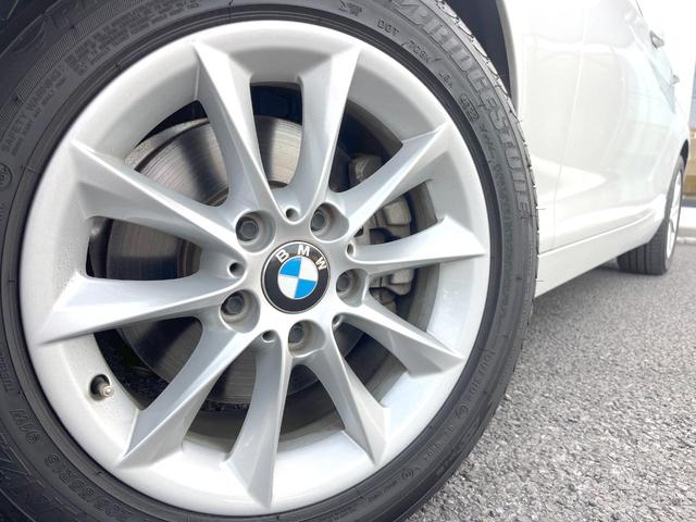 １シリーズ １１８ｄ　スタイル　パーキングサポートＰＫＧ　インテリジェントセーフティ　純正ナビ　リアビュ－カメラ　クルコン　ＬＥＤヘッドランプ／ＬＥＤフロントフォグ　６スピーカー　革巻ステアリング　純正１６インチアルミ　ＥＴＣ　禁煙（13枚目）