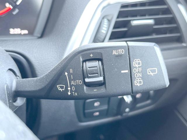 １シリーズ １１８ｄ　スタイル　パーキングサポートＰＫＧ　インテリジェントセーフティ　純正ナビ　リアビュ－カメラ　クルコン　ＬＥＤヘッドランプ／ＬＥＤフロントフォグ　６スピーカー　革巻ステアリング　純正１６インチアルミ　ＥＴＣ　禁煙（30枚目）