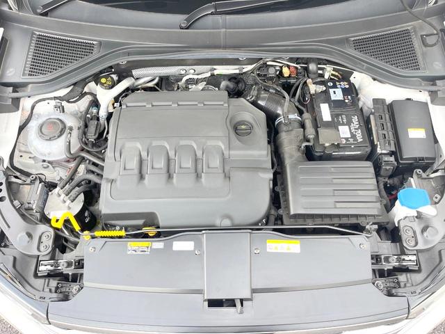 Ｔ－ロック ＴＤＩ　スタイル　ＤｉｓｃｏｖｅｒＰｒｏパッケージ　純正ナビ　Ａｐｐｌｅｃａｒｐｌａｙ　バックカメラ　アダプティブクルコン　純正１７インチＡＷ　パワーバックドア　スマートエントリー／スタートシステム　ＥＴＣ　禁煙車（19枚目）