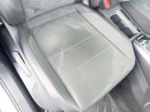 Ｔ－ロック ＴＤＩ　スタイル　ＤｉｓｃｏｖｅｒＰｒｏパッケージ　純正ナビ　Ａｐｐｌｅｃａｒｐｌａｙ　バックカメラ　アダプティブクルコン　純正１７インチＡＷ　パワーバックドア　スマートエントリー／スタートシステム　ＥＴＣ　禁煙車（47枚目）