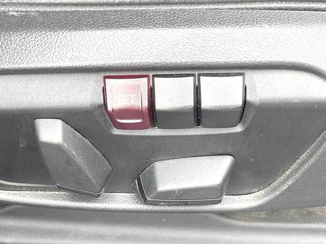 2シリーズ 218dグランツアラー ラグジュアリー コンフォートPKG 黒革シート 純正ナビ バックカメラ パワーシート シートヒーター パワーバックドア コンフォートアクセス LEDヘッドランプ 純正17インチAW ドライビングアシスト ETC 禁煙(6枚目)