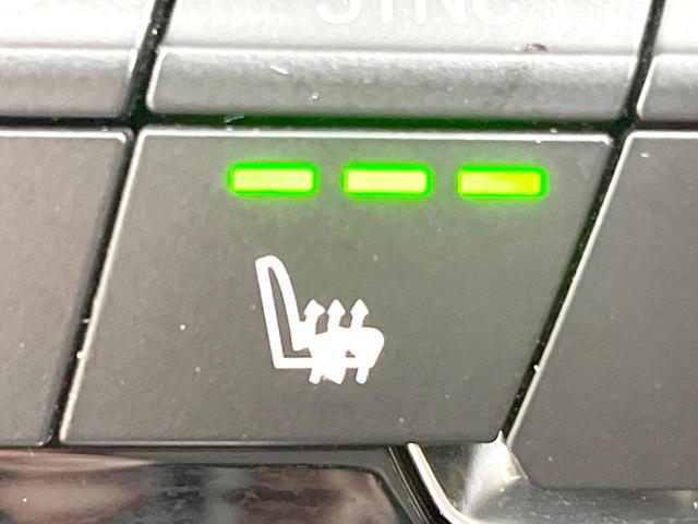 2シリーズ 218iアクティブツアラー ラグジュアリー アドバンスドパーキングサポートPKG アイボリー革シート 純正ナビ バックカメラ パワーシート シートヒーター パークディスタンスコントロール パーキングアシスト 純正16インチAW ETC 禁煙車(8枚目)