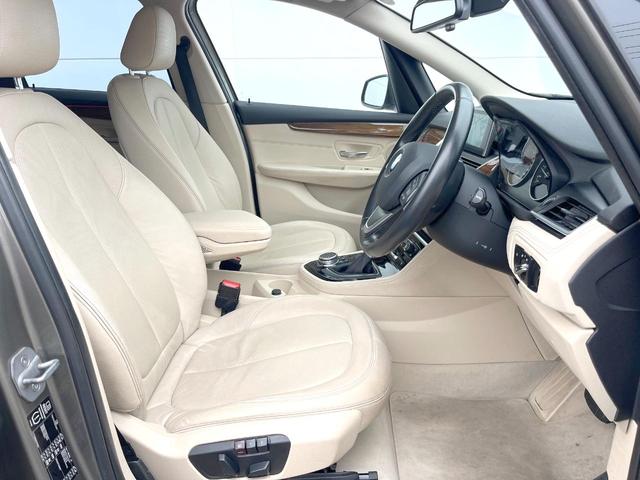 2シリーズ 218iアクティブツアラー ラグジュアリー アドバンスドパーキングサポートPKG アイボリー革シート 純正ナビ バックカメラ パワーシート シートヒーター パークディスタンスコントロール パーキングアシスト 純正16インチAW ETC 禁煙車(9枚目)