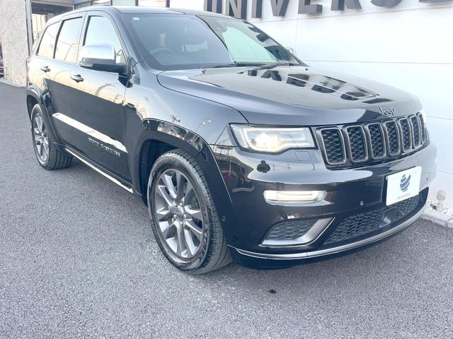 ジープ・グランドチェロキー Ｓモデル　特別仕様車　サンルーフ　純正ナビＴＶ　バックカメラ　アダプティブクルーズ　ブレーキアシスト　ブラインドスポット　車線逸脱警報　全席シートヒーター　デュアルダークマフラー　電動リア　純正２０インチアルミ（17枚目）