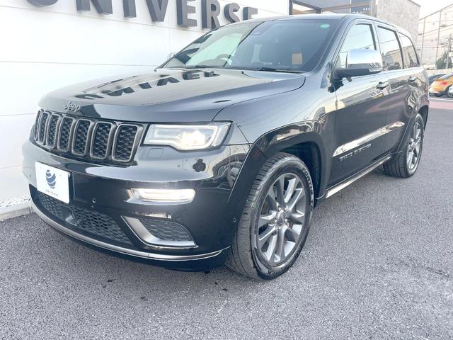 ジープ・グランドチェロキー Ｓモデル　特別仕様車　サンルーフ　純正ナビＴＶ　バックカメラ　アダプティブクルーズ　ブレーキアシスト　ブラインドスポット　車線逸脱警報　全席シートヒーター　デュアルダークマフラー　電動リア　純正２０インチアルミ（25枚目）