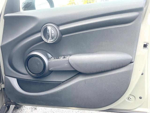 MINI クーパー 5ドア カメラ/パーキングアシストPKG LEDライトPKG ペッパーPKG 純正ナビ リアビューカメラ パークディスタンスコントロール コンフォートアクセス 純正15インチアルミホイール ETC(37枚目)