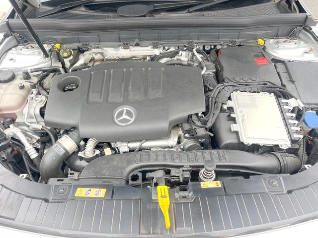 ＧＬＢ ＧＬＢ２００ｄ　１オーナー　ナビゲーションＰＫＧ　レーダーセーフティＰＫＧ　純正ナビＴＶ　３６０度カメラ　パワーシート　前席シートヒーター　ＬＥＤヘッドランプ　フットトランクオープナー　純正１８インチアルミ　ＥＴＣ（19枚目）