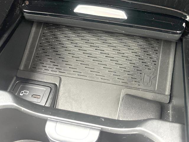 ＧＬＢ ＧＬＢ２００ｄ　１オーナー　ナビゲーションＰＫＧ　レーダーセーフティＰＫＧ　純正ナビＴＶ　３６０度カメラ　パワーシート　前席シートヒーター　ＬＥＤヘッドランプ　フットトランクオープナー　純正１８インチアルミ　ＥＴＣ（45枚目）