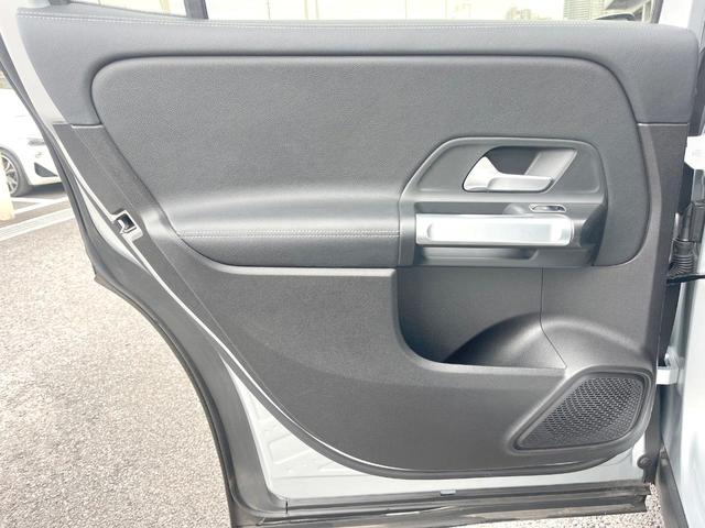 ＧＬＢ ＧＬＢ２００ｄ　１オーナー　ナビゲーションＰＫＧ　レーダーセーフティＰＫＧ　純正ナビＴＶ　３６０度カメラ　パワーシート　前席シートヒーター　ＬＥＤヘッドランプ　フットトランクオープナー　純正１８インチアルミ　ＥＴＣ（56枚目）