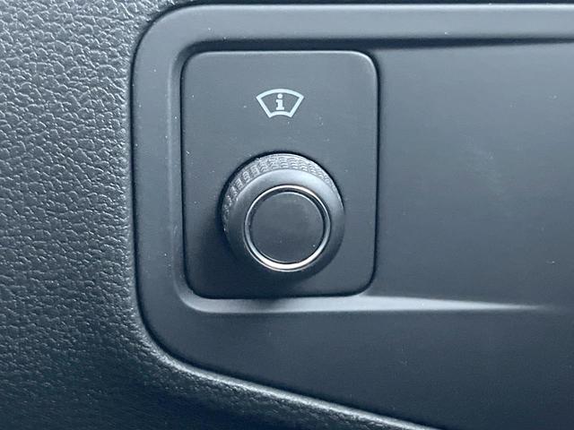 ティグアン ＴＤＩ　４モーション　ハイライン　サンルーフ　ＤＣＣパッケージ　レザーシートＰＫＧ　ＡＰＰＬＥＣＡＲＰＬＡＹ　純正ナビＴＶ　３６０度カメラ　スマートエントリー　シートヒーター　アダプティブクルコン　ブラインドスポットアシスト　禁煙車（30枚目）