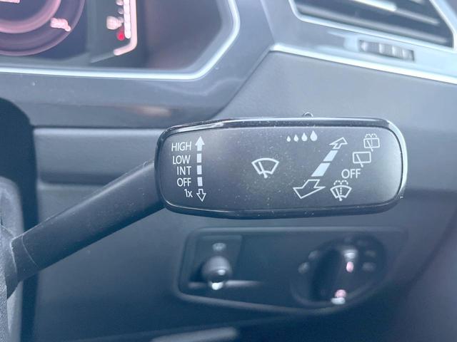 ティグアン ＴＤＩ　４モーション　ハイライン　サンルーフ　ＤＣＣパッケージ　レザーシートＰＫＧ　ＡＰＰＬＥＣＡＲＰＬＡＹ　純正ナビＴＶ　３６０度カメラ　スマートエントリー　シートヒーター　アダプティブクルコン　ブラインドスポットアシスト　禁煙車（31枚目）
