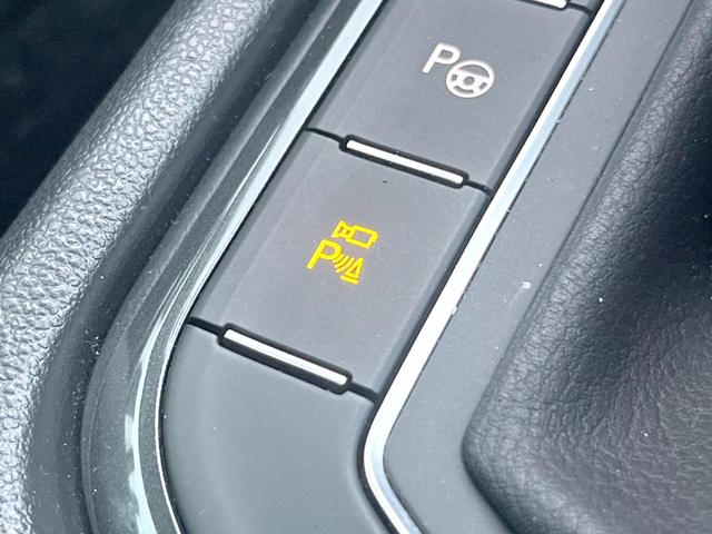 ティグアン ＴＤＩ　４モーション　ハイライン　サンルーフ　ＤＣＣパッケージ　レザーシートＰＫＧ　ＡＰＰＬＥＣＡＲＰＬＡＹ　純正ナビＴＶ　３６０度カメラ　スマートエントリー　シートヒーター　アダプティブクルコン　ブラインドスポットアシスト　禁煙車（47枚目）
