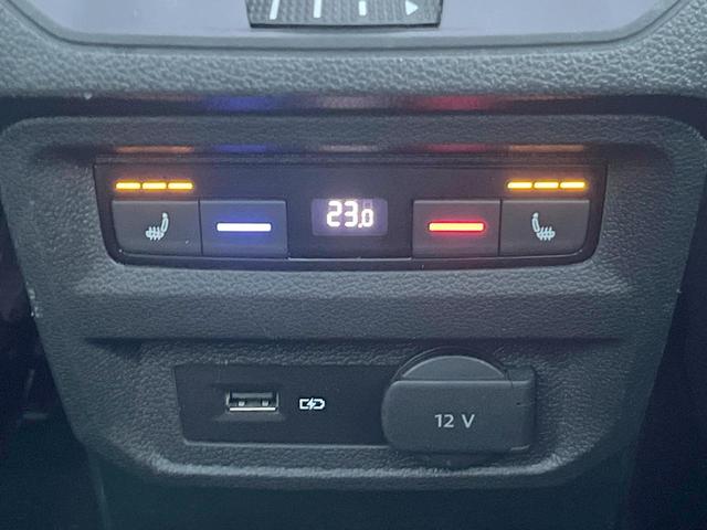 ティグアン ＴＤＩ　４モーション　ハイライン　サンルーフ　ＤＣＣパッケージ　レザーシートＰＫＧ　ＡＰＰＬＥＣＡＲＰＬＡＹ　純正ナビＴＶ　３６０度カメラ　スマートエントリー　シートヒーター　アダプティブクルコン　ブラインドスポットアシスト　禁煙車（51枚目）