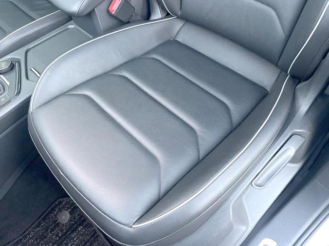 ティグアン ＴＤＩ　４モーション　ハイライン　サンルーフ　ＤＣＣパッケージ　レザーシートＰＫＧ　ＡＰＰＬＥＣＡＲＰＬＡＹ　純正ナビＴＶ　３６０度カメラ　スマートエントリー　シートヒーター　アダプティブクルコン　ブラインドスポットアシスト　禁煙車（61枚目）