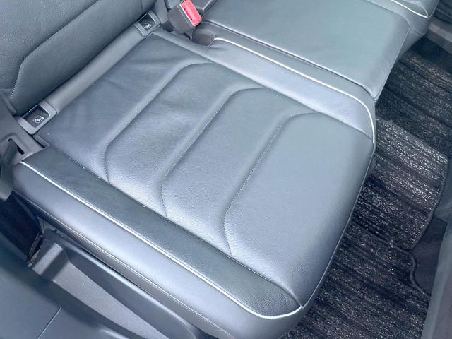 ティグアン ＴＤＩ　４モーション　ハイライン　サンルーフ　ＤＣＣパッケージ　レザーシートＰＫＧ　ＡＰＰＬＥＣＡＲＰＬＡＹ　純正ナビＴＶ　３６０度カメラ　スマートエントリー　シートヒーター　アダプティブクルコン　ブラインドスポットアシスト　禁煙車（62枚目）